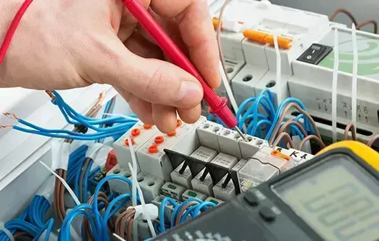 Professional electrician in Bow